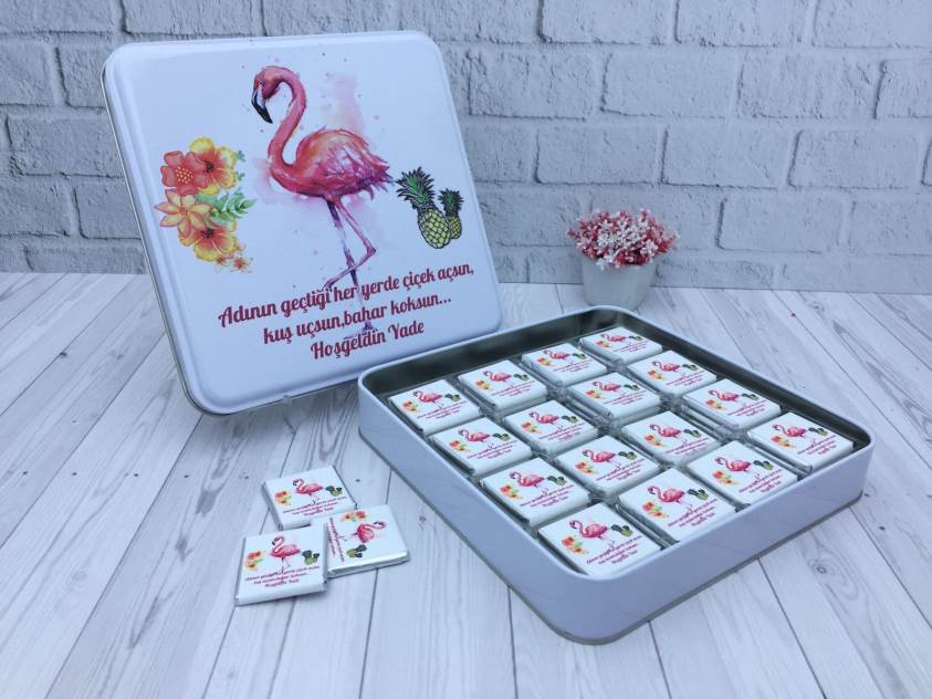 Kız Bebek Çikolatası-  Flamingo Tasarımlı Kare Metal Kutu 48li