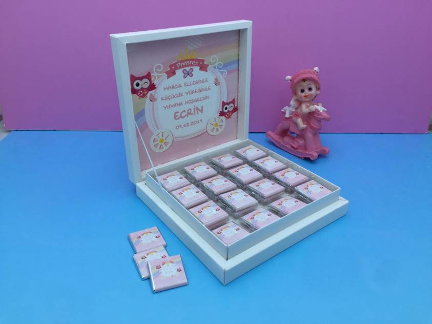 Kız Bebek Çikolatası- Kare Karton Kutu 48li -1017