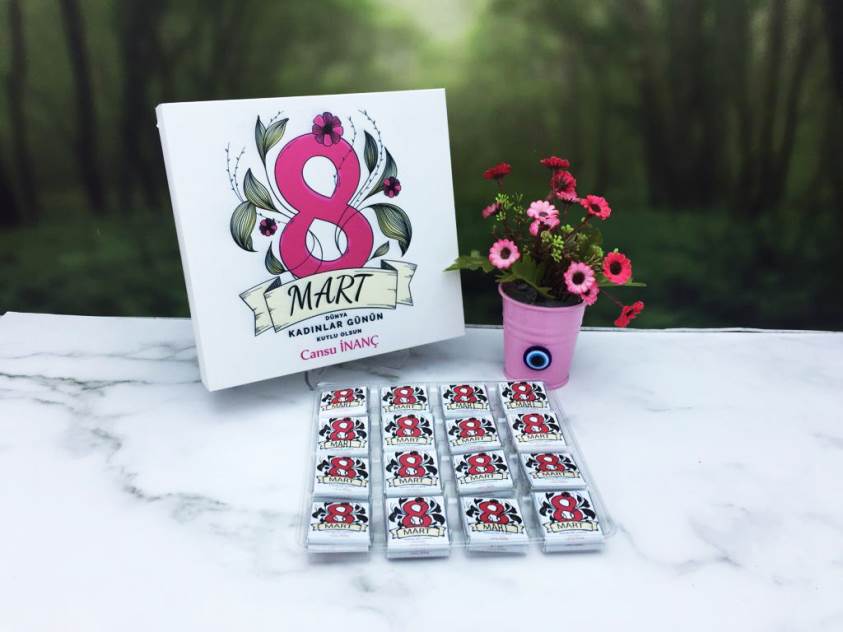 8 Mart Dünya Kadınlar Günü Özel Tasarım Çikolata Kare Karton Kutu - 01